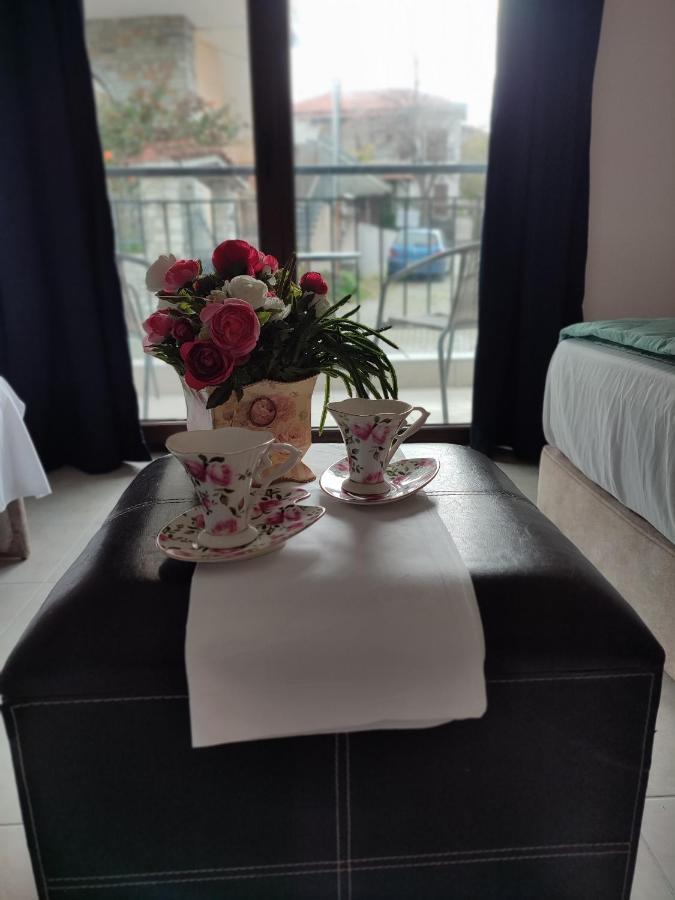 New Era Apartment Polychrono Luaran gambar