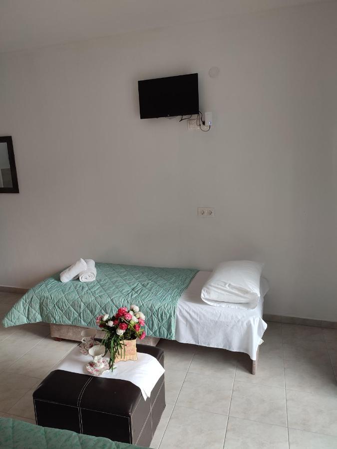 New Era Apartment Polychrono Luaran gambar