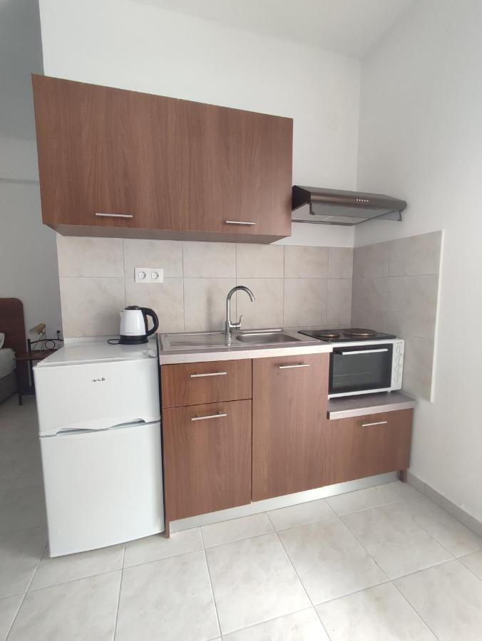 New Era Apartment Polychrono Luaran gambar